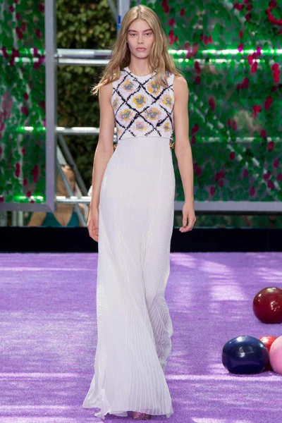 Look 46